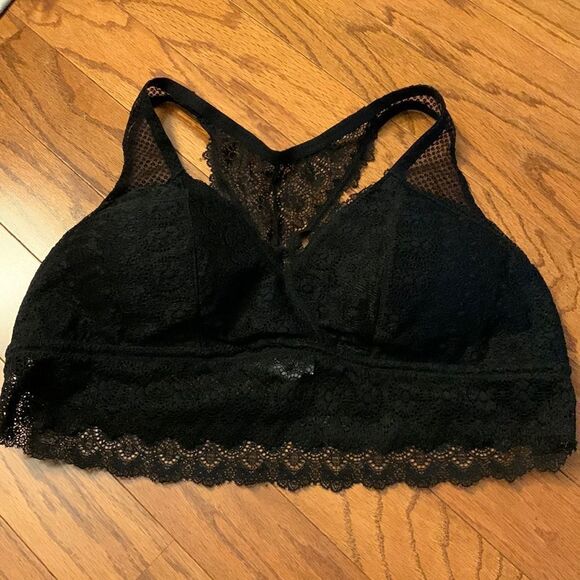 Maurices Size 2 black lace Bralette new with tags - Picture 1 of 5